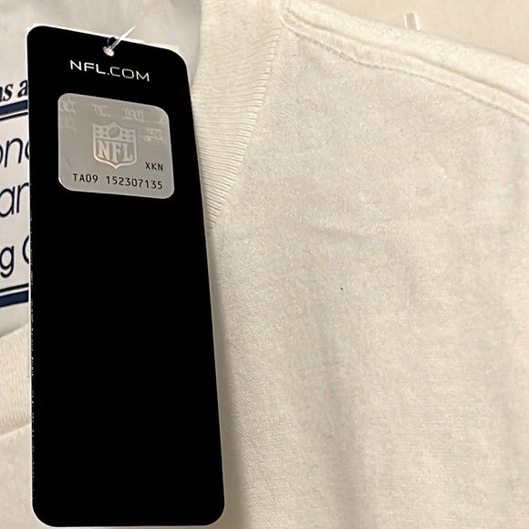 ABERCROMBIE & FITCH • MENS Official NFL CHIEFS Vintage Graphic Tee (M T) *NWT* - Picture 4 of 5